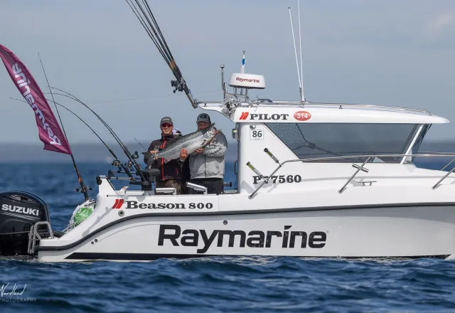 Raymarine, med fisk